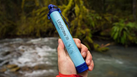 فیلتر آب شخصی LifeStraw