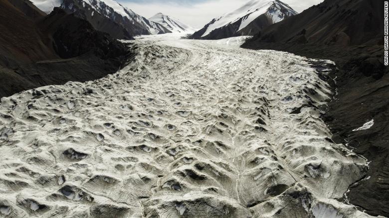 Chinese glaciers melting at ‘shocking’ pace, scientists say