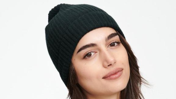 Naadam Signature Ribbed Cashmere Beanie