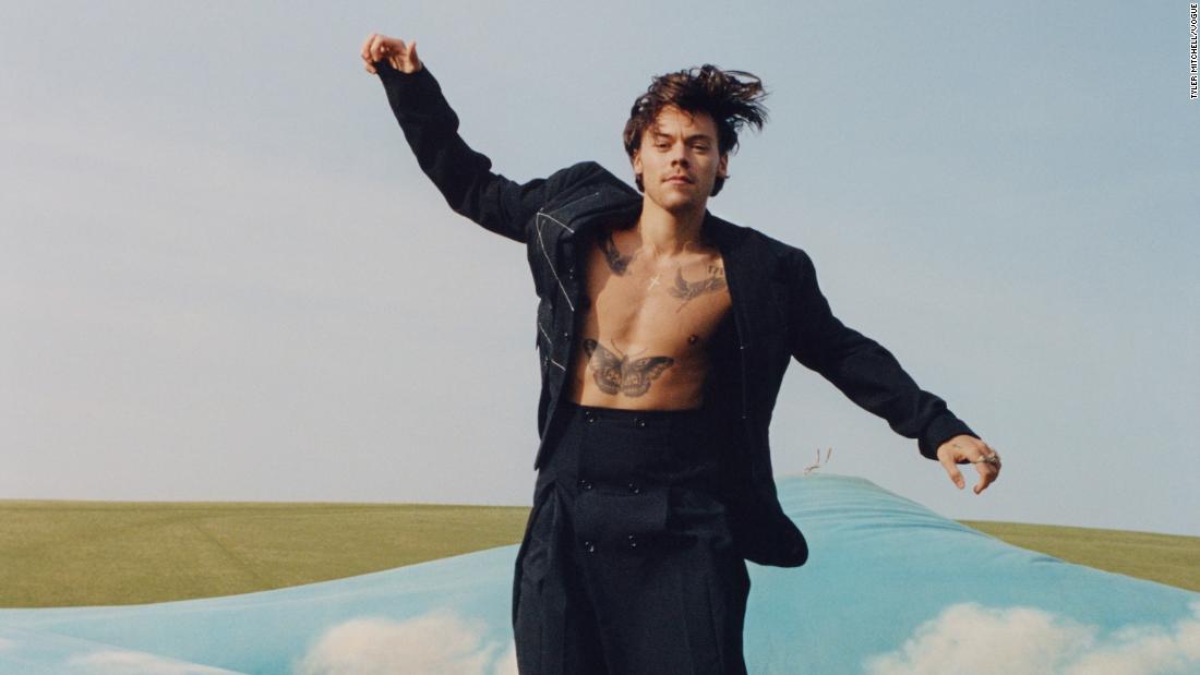 Harry Styles Becomes Vogue S First Ever Solo Male Cover Star Cnn Style