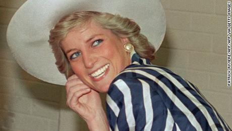 A look back at Princess Diana&#39;s life in fashion