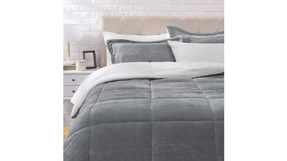 AmazonBasics Sherpa Comforter Set