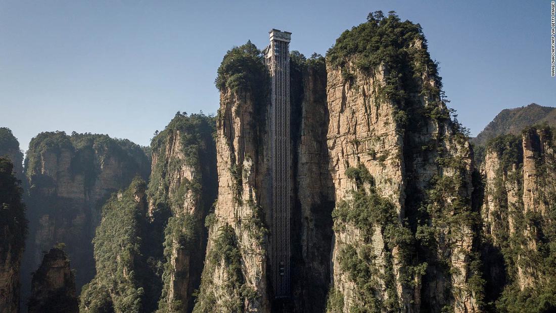 world-s-tallest-outdoor-elevator-offers-views-over-avatar-landscape