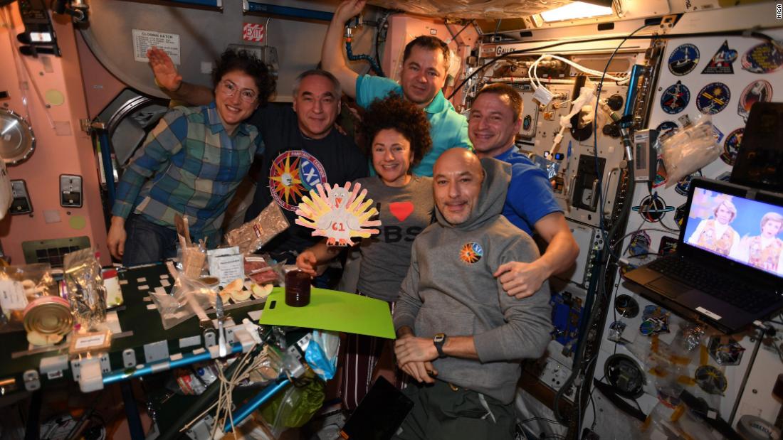 Ecco come gli astronauti celebrano il Ringraziamento nello spazio