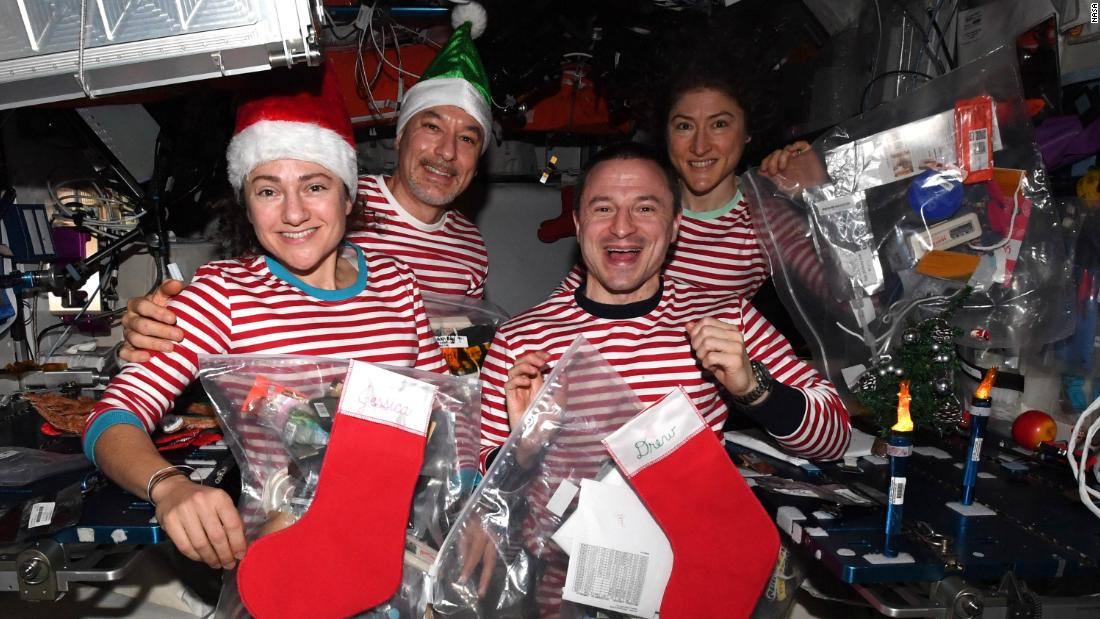 Así celebran los astronautas la Navidad y otras fiestas en el espacio