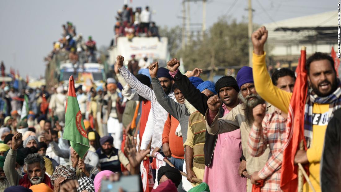 Farmers Protest: Union Agriculture Minister Narendra Singh Tomar on Thursday said that the government was ready to talk to farmers anytime.