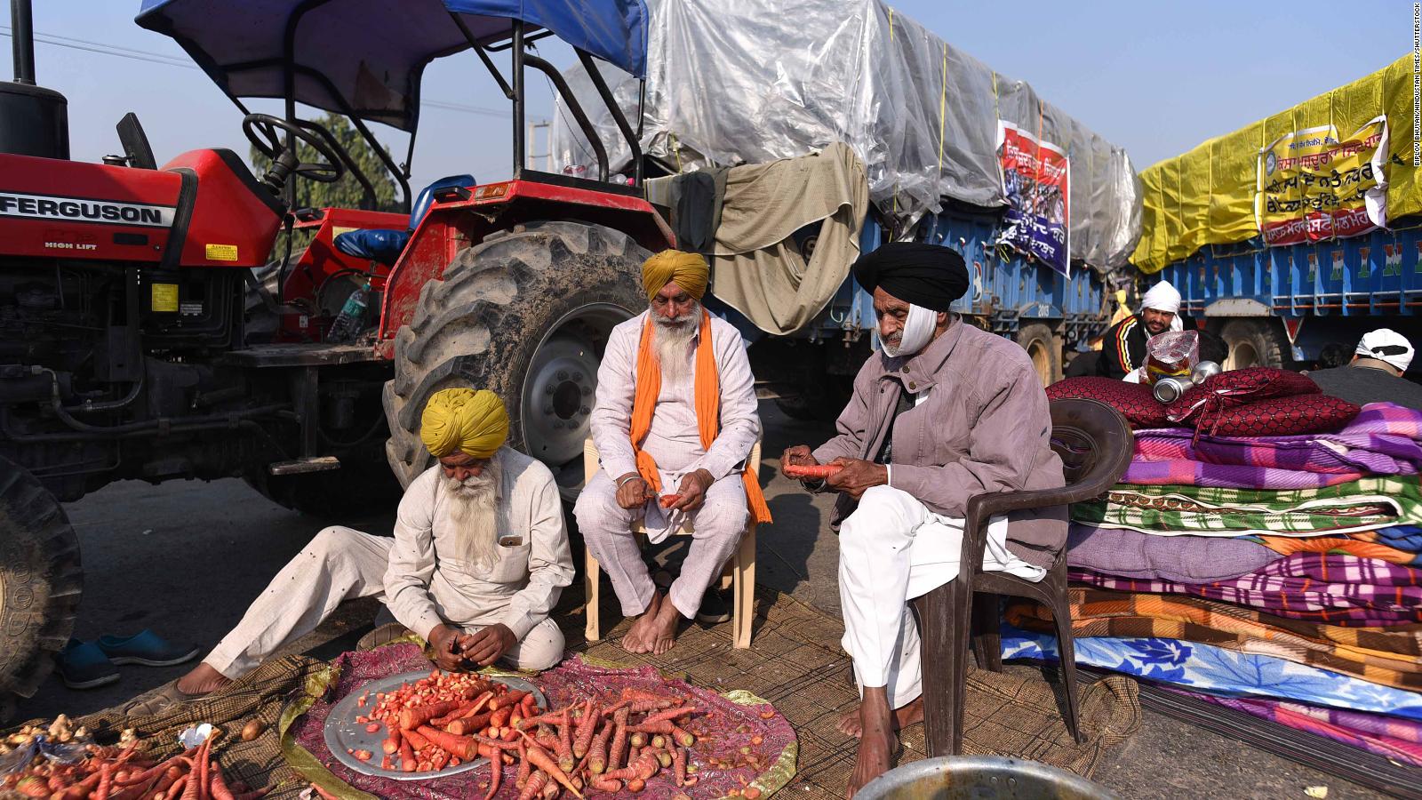 India Farmers Protests Thousands Swarm Delhi Against Deregulation Rules Cnn 