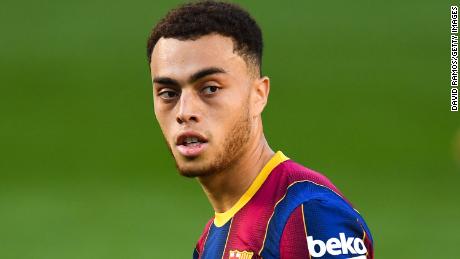 Sergiño Dest on playing with Leo Messi