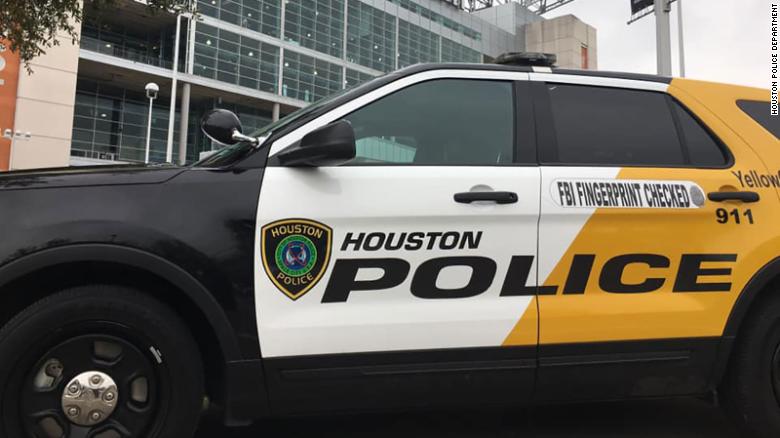 Man experiencing mental issues dies in custody after, Houston police say, he ‘tripped and fell’