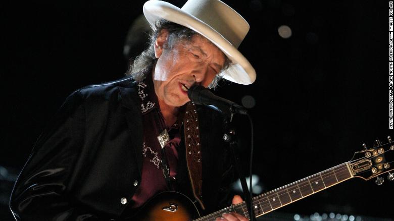 Bob Dylan's trademark agreement gives Universal entire 600+ song catalog