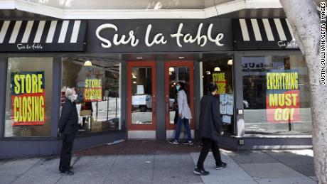 Sur La Table cerró la mitad de sus tiendas este año.