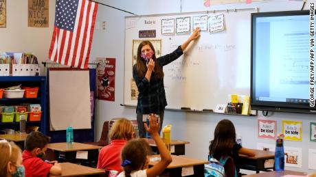 Le niveau de Covid-19 chez les enfants reflète les cas dans la communauté, pas si les écoles étaient ouvertes