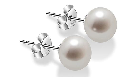 Viki Lynn Pearl Stud Earrings