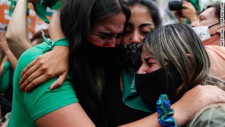 Argentina&#39;s abortion bill is backed by lower house of Congress