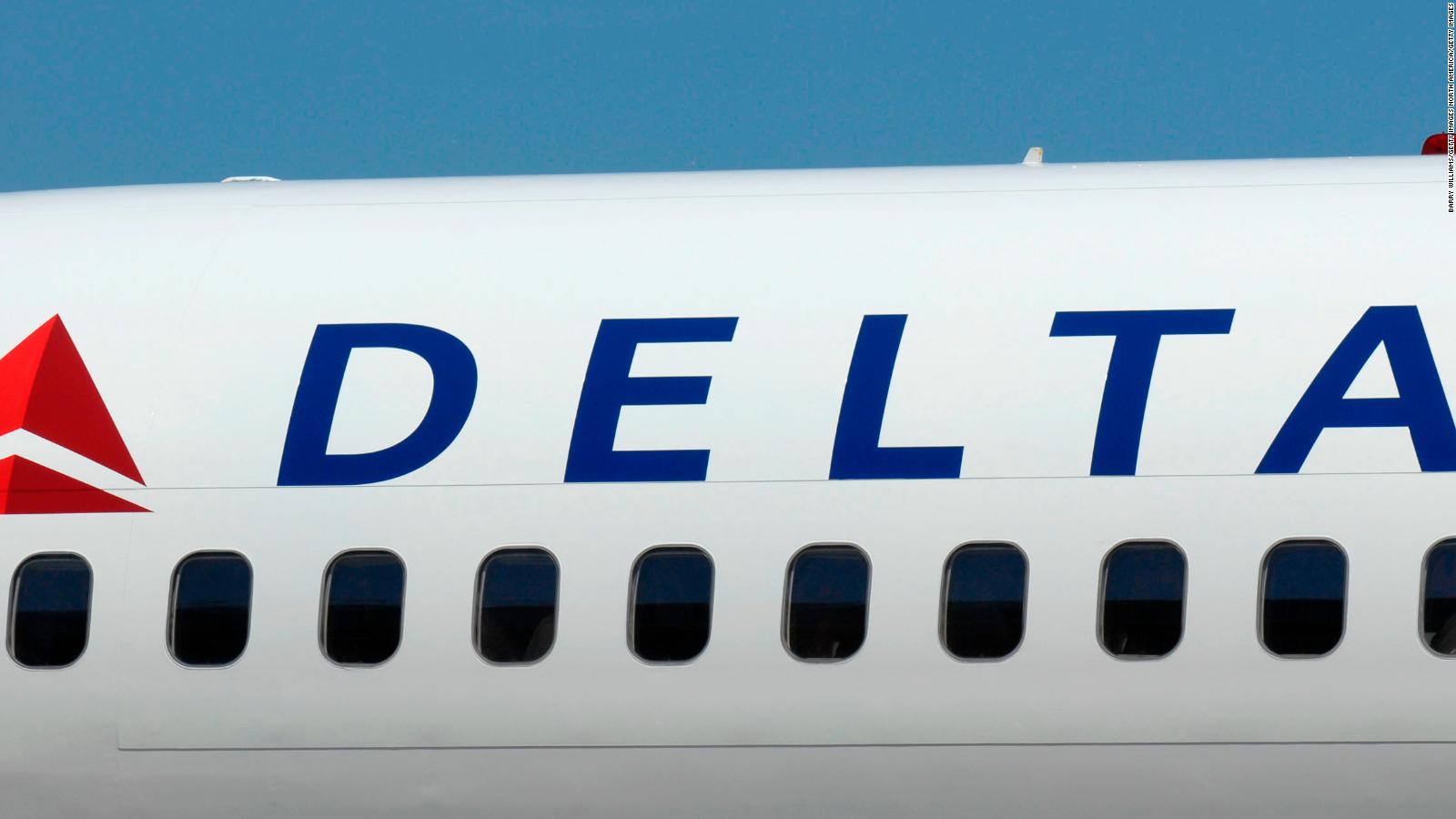 Why Delta Airlines Is Resuming Selling Middle Seats Cnn Video