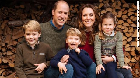 This autumn 2020 image provided by Kensington Palace on December 16 shows the 2020 Christmas card of Britain&#39;s Prince William, Kate, Duchess of Cambridge and their children, Prince George, left, Princess Charlotte and Prince Louis, center.