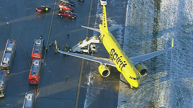 Spirit Airlines plane skids off taxiway at BWI Airport