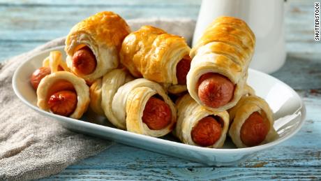 For &#39;60s cocktail-party flare, bite-size pigs in a blanket deliver.