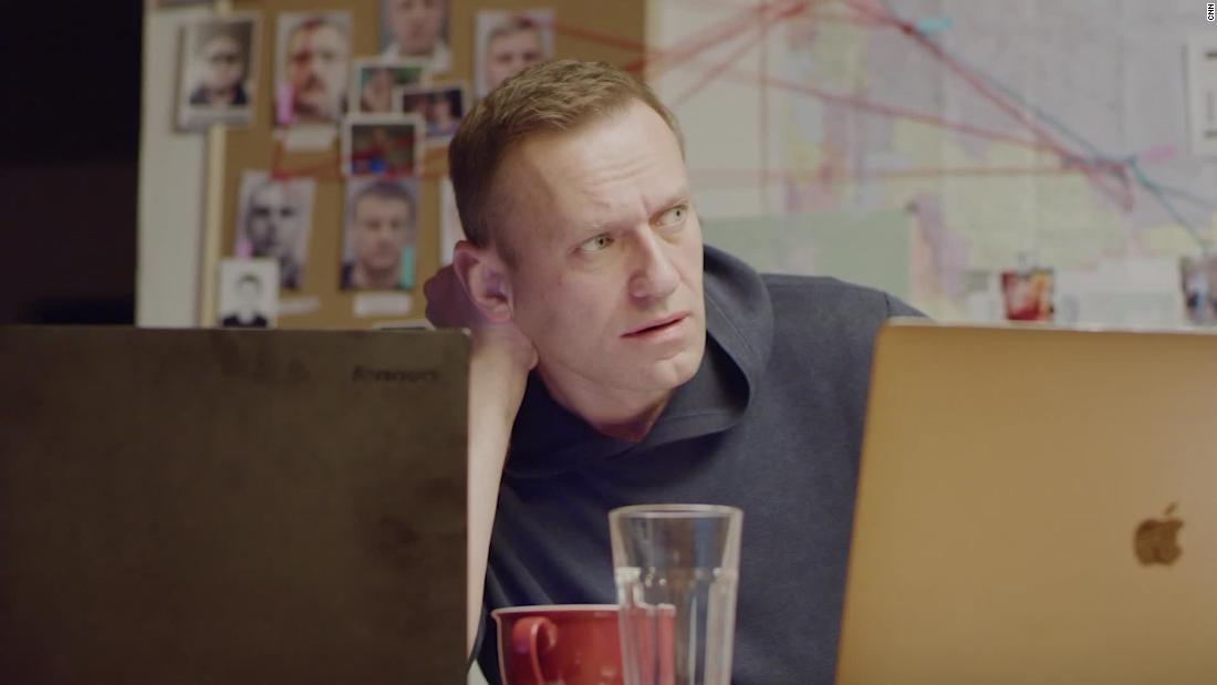 Video shows Navalny on the phone with Russian spy – CNN Video