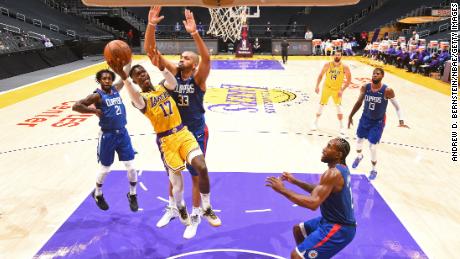 Dennis Schroder drives to the basket against the LA Clippers.