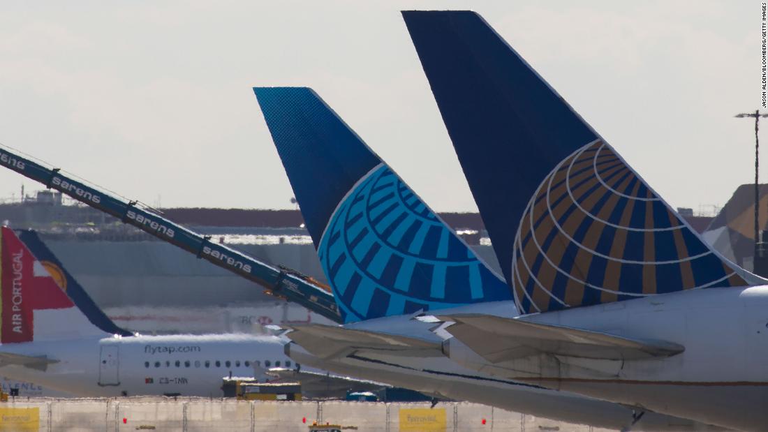 Latest United Airlines to require negative coronavirus test for flights from London to the US