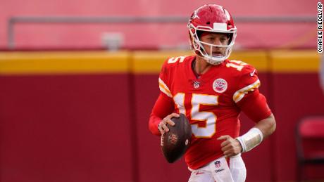 Patrick Mahomes commended the Chiefs&#39; defense for keeping them in the game when the offense was not firing on all cylinders.