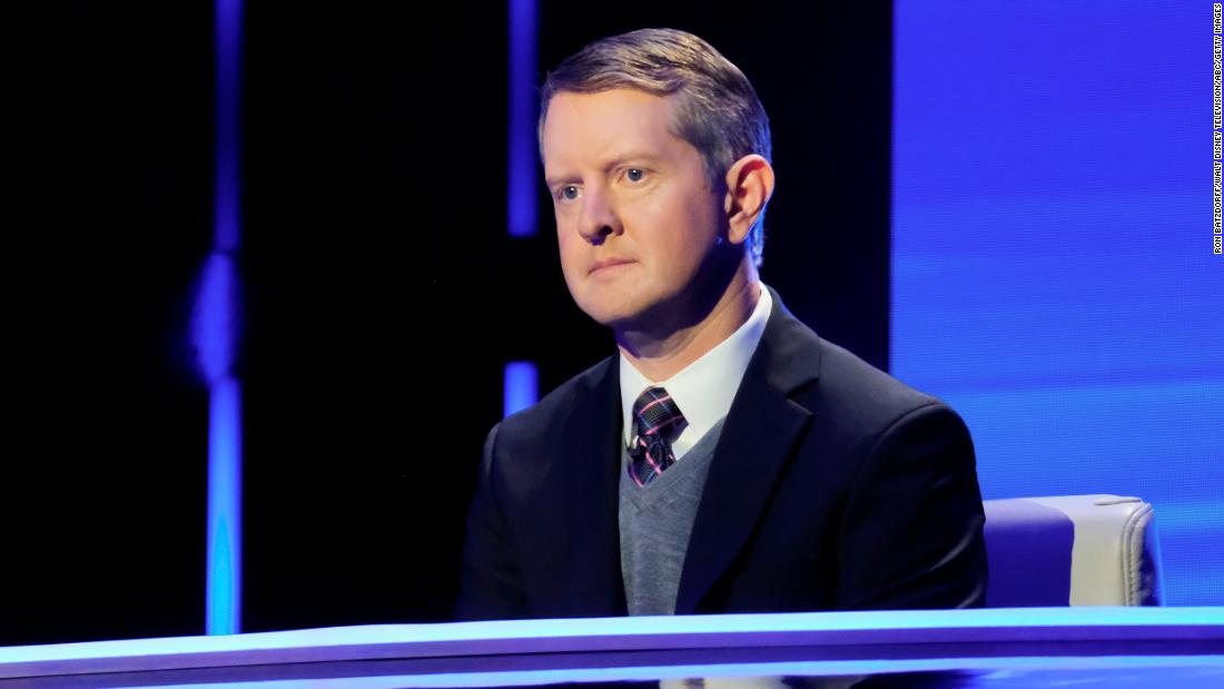 Ken Jennings from “Jeopardy!”  apologize for insensitive tweets