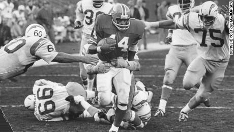 Floyd Little playing for the Broncos in December 1971, the season in which he won the NFL rushing title.