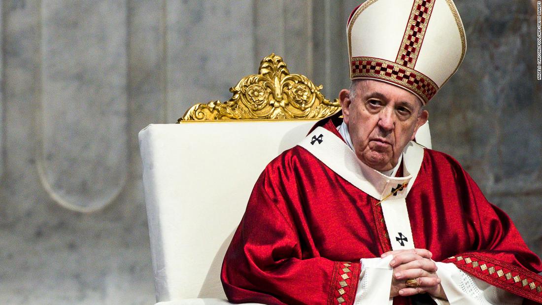 Pope criticizes people going on holiday to avoid Covid-19 locks