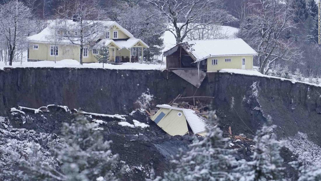 Landslide in Norway: rescuers continue their search for survivors days after the tragedy struck