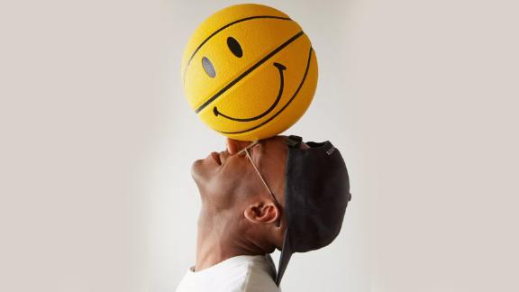Chinatown Market x Smiley UO Exclusive Smiley Basketball
