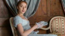 Phoebe Dynevor plays socialite Daphne Bridgerton, eldest daughter of a 19th century London family.