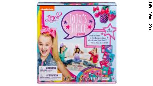 Jojo Siwa Responds To Board Game Controversy Saying She Had No Idea About The Inappropriate Content Cnn