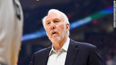 Popovich argues a call during the first half against the Cleveland Cavaliers.