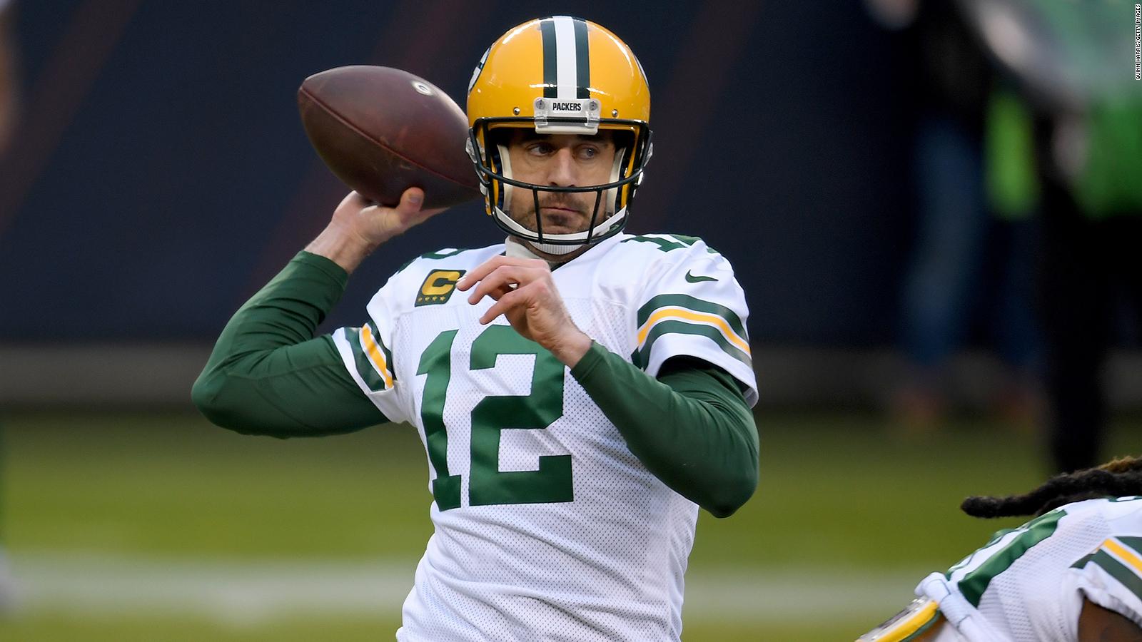 Quarterback Aaron Rodgers pledges 500,000 to help small