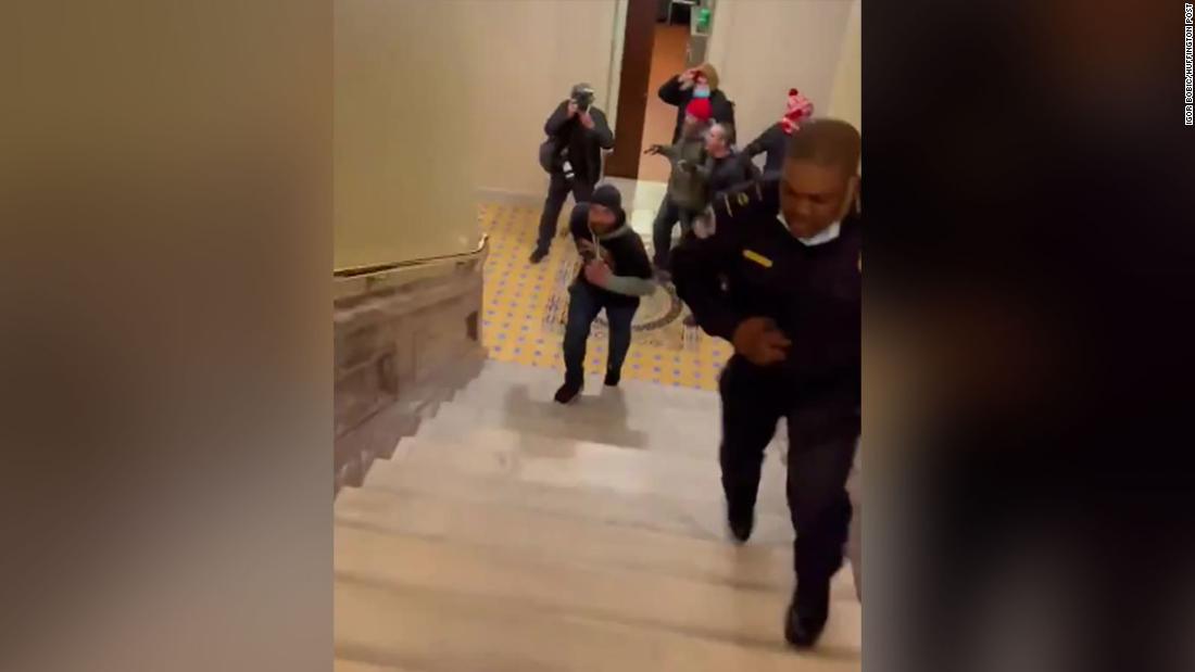 How a lone Capitol Police officer lured protesters away from Senate chambers