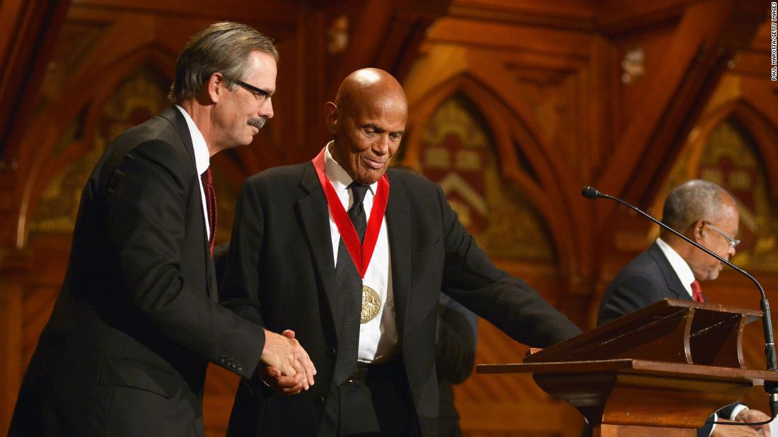 Belafonte receives the W.E.B. Du Bois Medal at Harvard University in 2014.