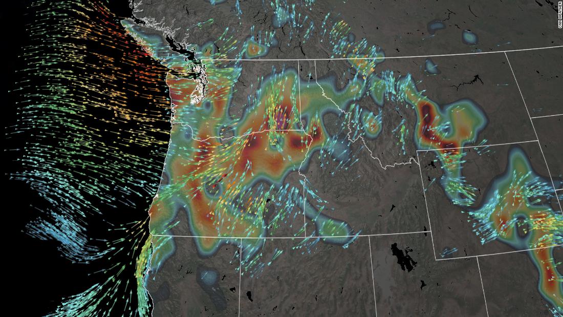 Storms cut power to hundreds of thousands in Washington and Oregon