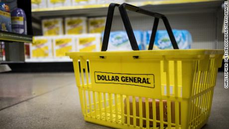 Dollar General will pay its workers to get a Covid-19 vaccine