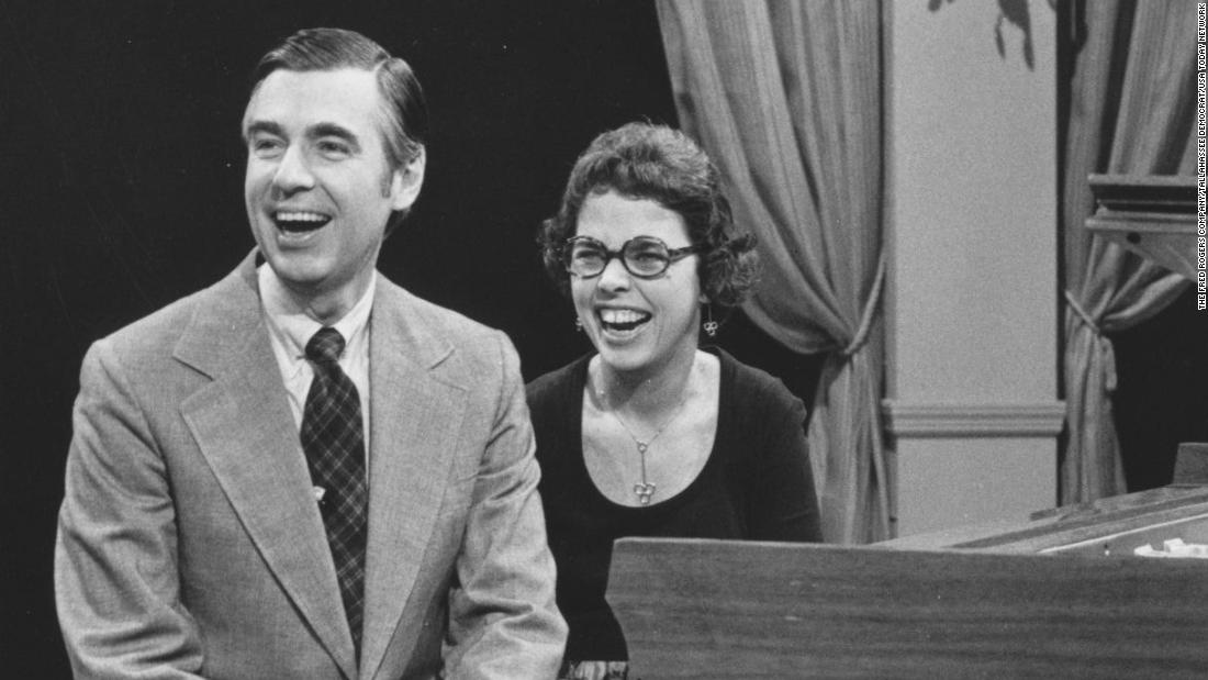 Joanne Rogers, la veuve de Fred Rogers, star de `` Mister Rogers ...