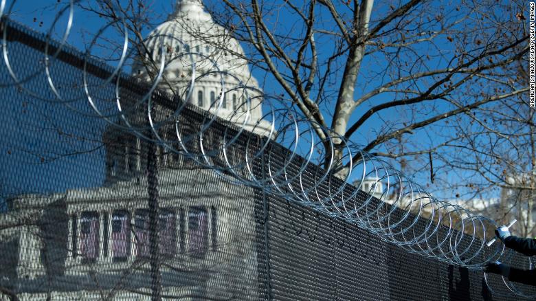 US Capitol Police tells lawmakers that razor wire fencing should remain until September