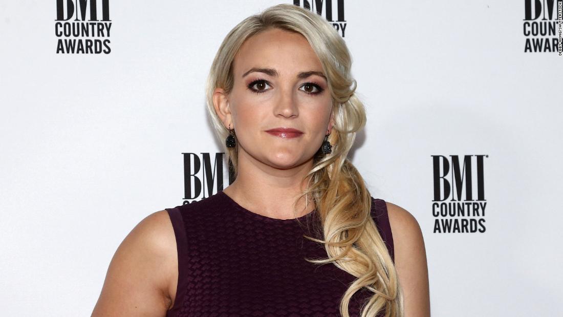 Jamie Lynn Spears blames Elon Musk and Tesla for killing their cats