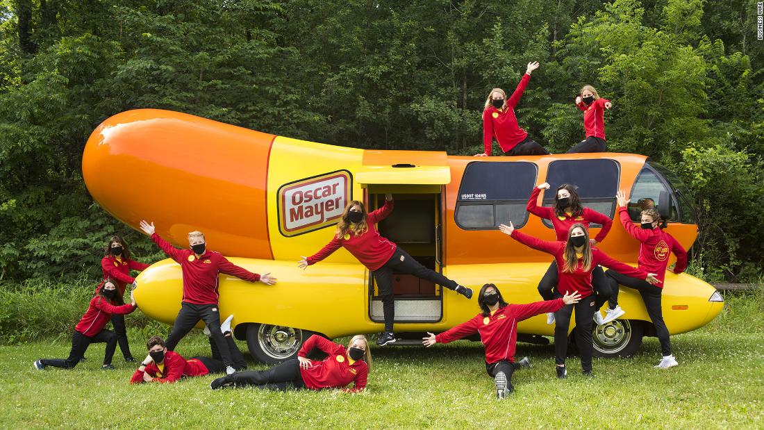Oscar Mayer hiring team to drive his Wienermobile in the USA