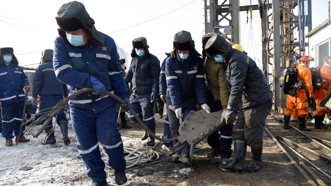 Miners trapped in Chinese gold mine for more than a week send note to rescue workers