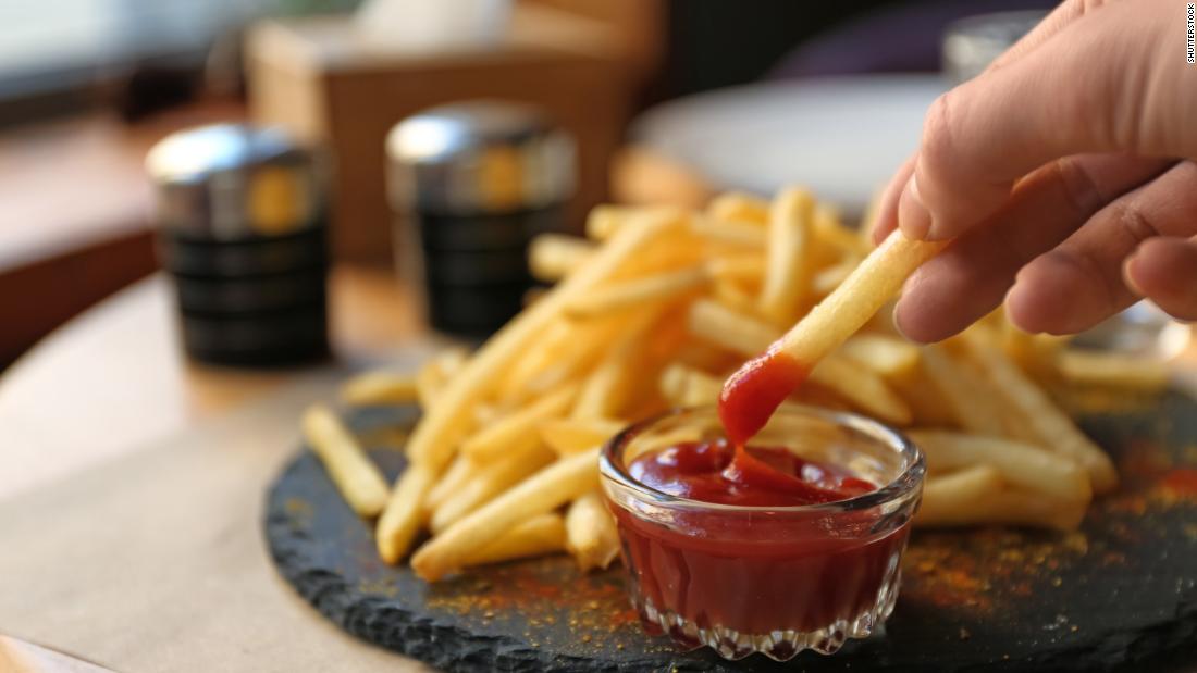 Even a small portion of fried foods can increase the risk of heart disease, the study says