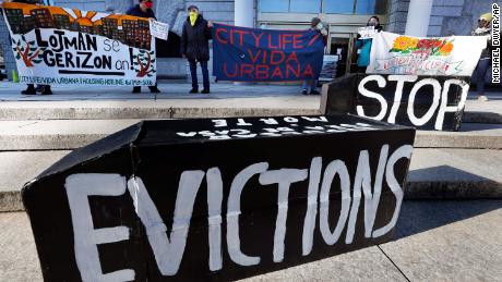Biden seeks to extend bans on evictions and foreclosures