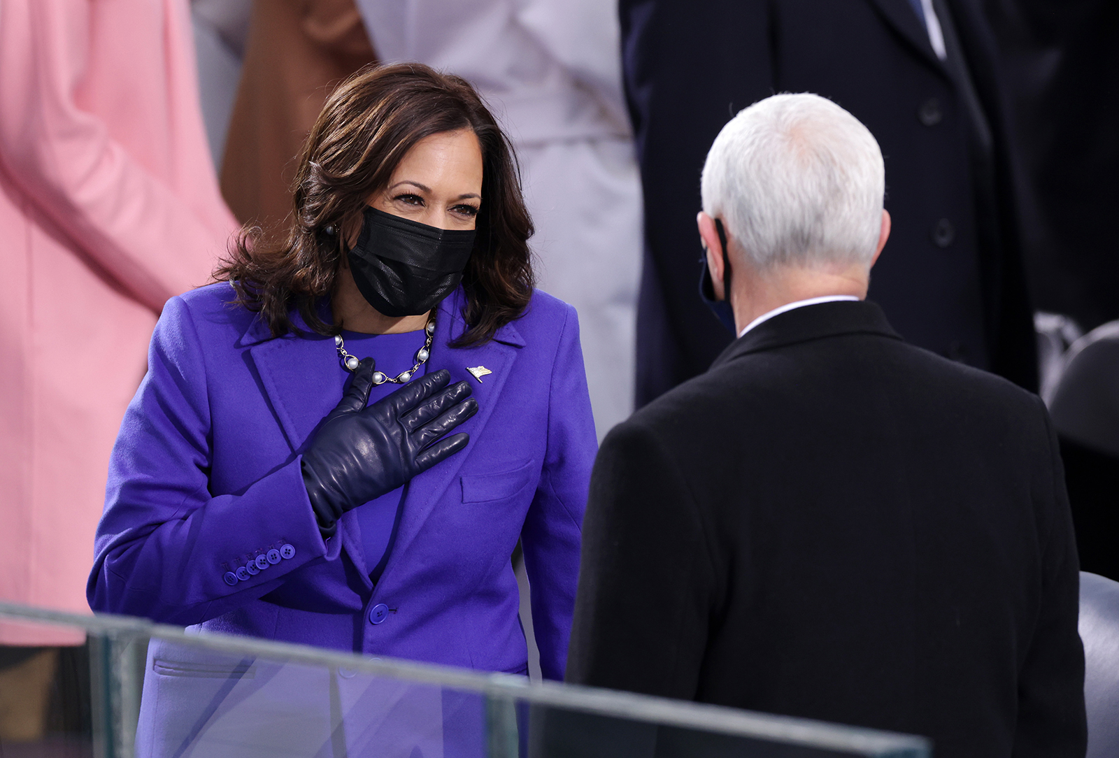 Why The Color Kamala Harris Is Wearing Is Significant Cnn Video