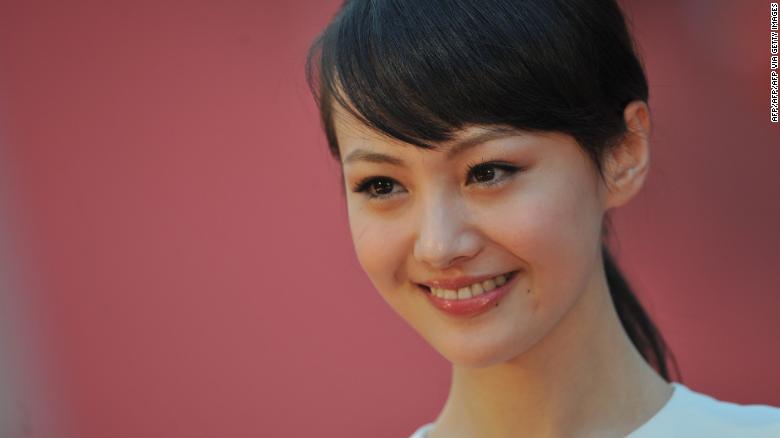 Actress Zheng Shuang has been accused by her former partner Zhang Heng of abandoning their two surrogate babies in the United States.