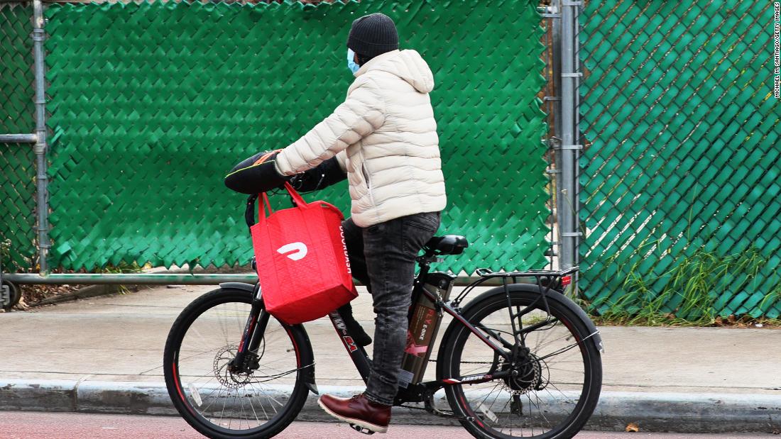 DoorDash and UberEats raise prices on some buyout orders