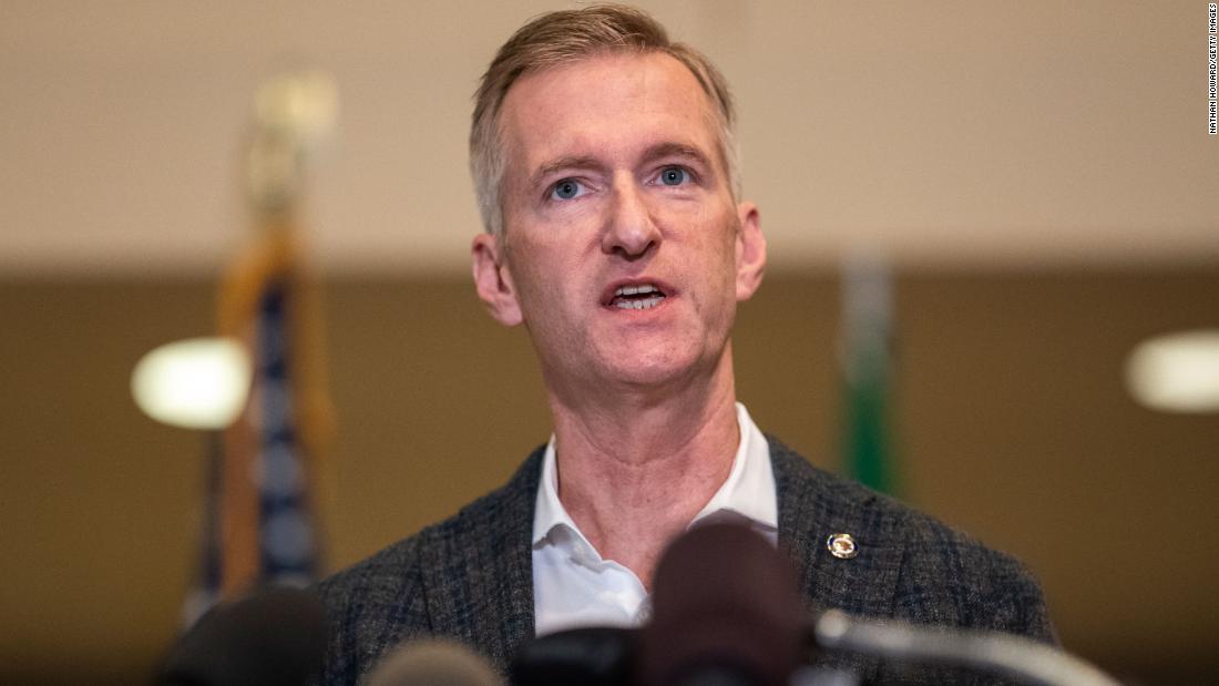 Portland Mayor tells police he sprayed pepper on a man who harassed him because of mask policies